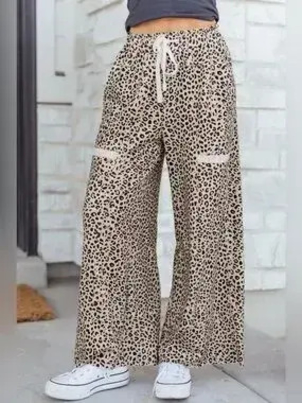 Leopard Print Wide-Leg Pants with Drawstring - Picture 3 of 9